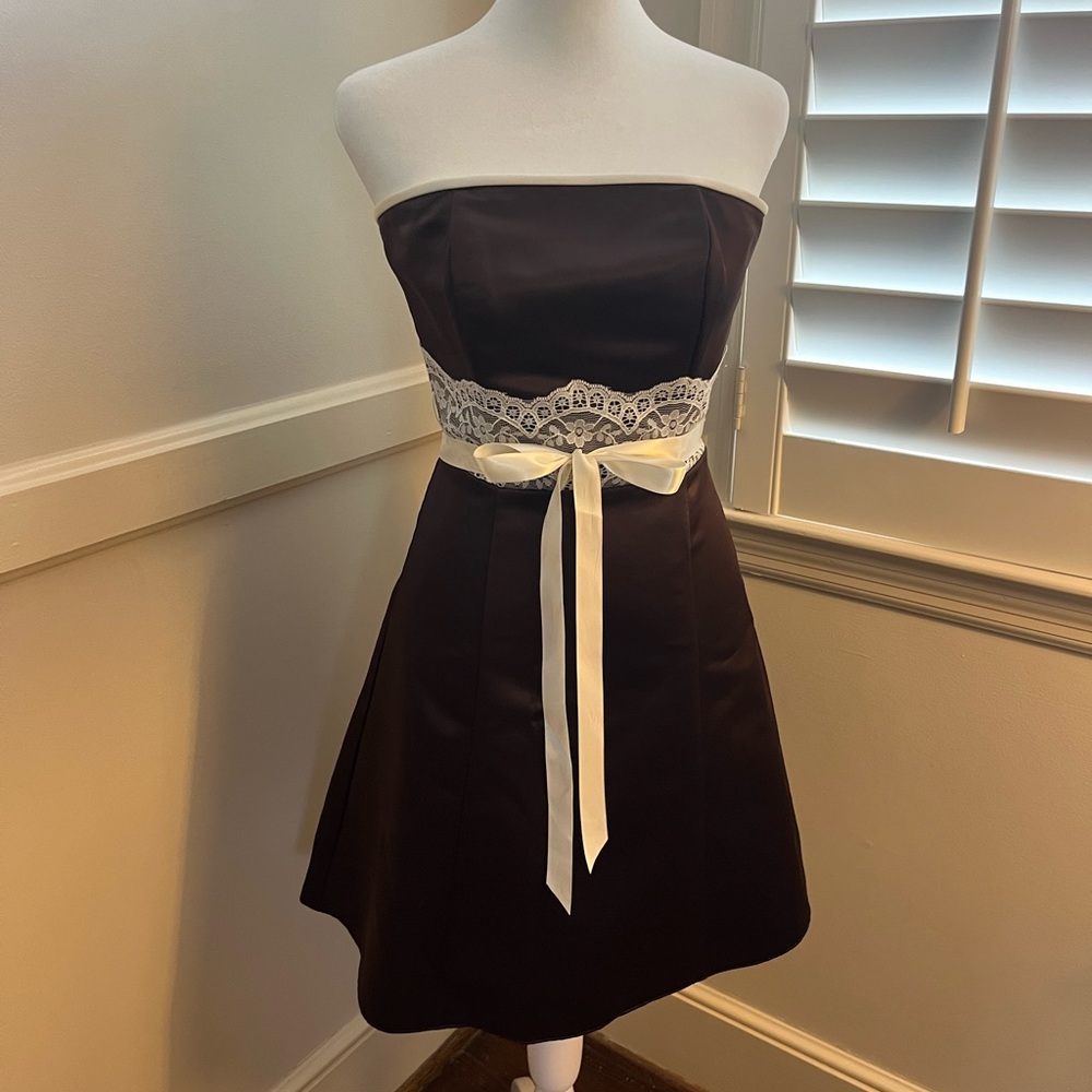 Brown & lace dress